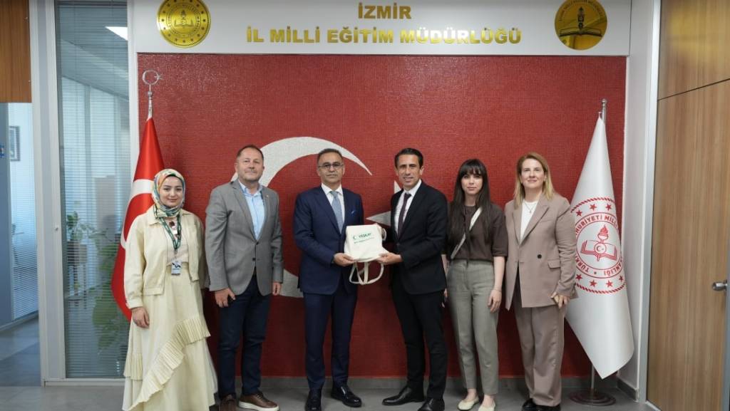 İzmir İl Milli Eğitim Müdürlüğü'nde 'Yeşilay' sergisi