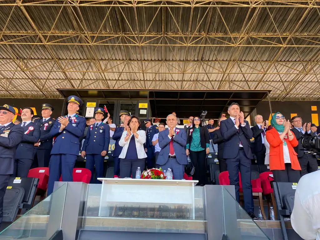 Aliağa’da 19 Mayıs coşkusu: Gençlik ve Spor Bayramı coşkuyla kutlandı