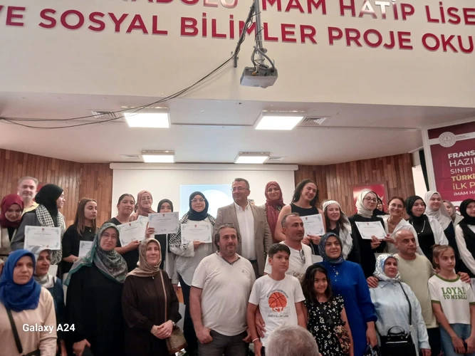 Menderes Milli Eğitim Müdürlüğü Yusuf Yılmaz'dan gençlere destek devam ediyor