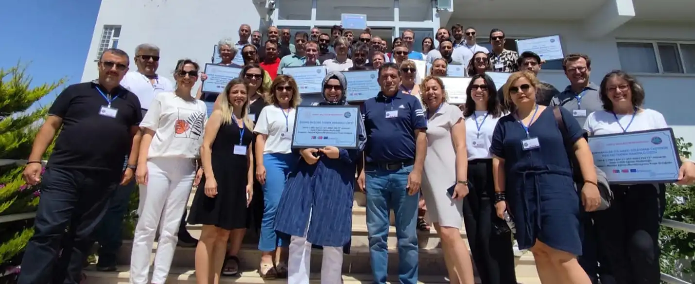 İzmir'de Erasmus+ rüzgârı: Meslekî eğitimde başarı hikâyeleri çalıştayda buluştu