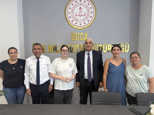 Buca'dan Türkiye birincisi çıktı: Nuran Ece Bakırhan, LGS'de 500 puan alarak büyük başarıya imza attı
