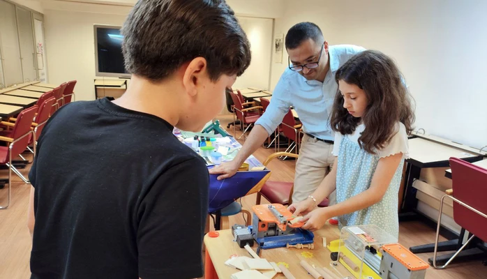 İzmir EBA Yaz Okulu’nda öğrenciler kendi tarzlarını konuşturuyor