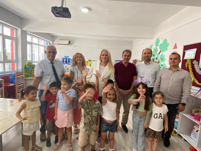 Karşıyaka İlçe Millî Eğitim Müdürü Arzu Günaydın’dan okullara yeni dönem ziyareti