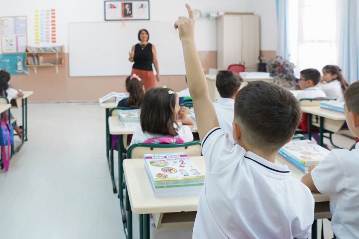 Ücretli Öğretmenlerin Mezuniyet Bölümleri Tartışma Yarattı