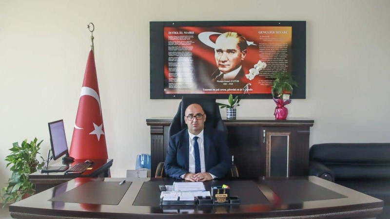 Çi̇ğli̇ İlçe Mi̇llî Eği̇ti̇m Müdürü Üner’den 24 Kasım Mesajı