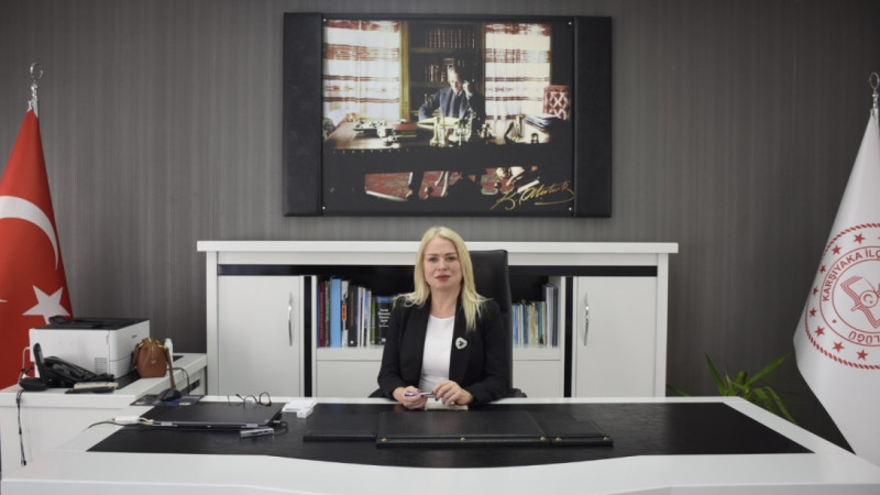 Karşıyaka İlçe Milli Eğitim Müdürü Arzu GÜNAYDIN 24 Kasım Öğretmenler Günü mesajı yayımladı