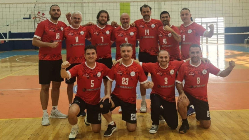 Karabağlar İlçe Milli Eğitim Müdürlüğü Erkek Voleybol Takımı Bölge İkincisi