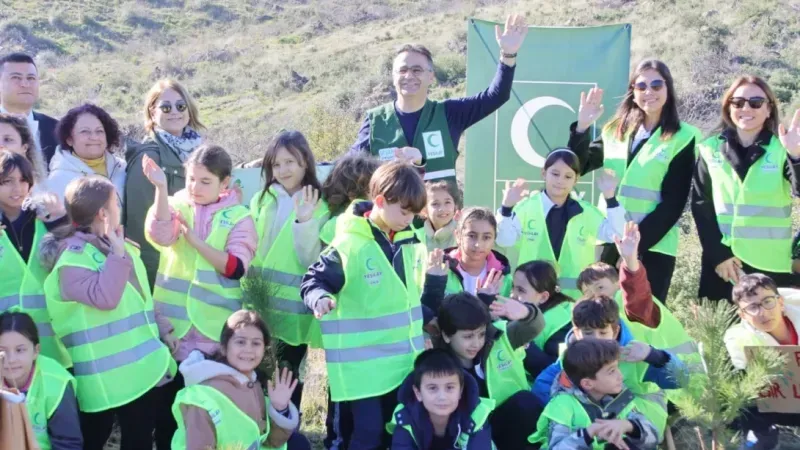 İzmir’de “Geleceğe Sahip Çıkıyorum” Hatıra Ormanı Oluşturuldu