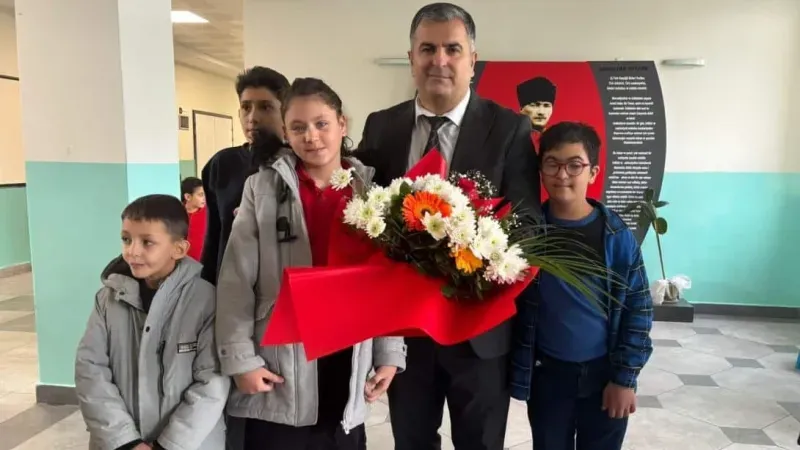 Bergama İlçe Milli Eğitim Müdürü Ekrem ULUS Özel Gereksinimli Öğrencileri Ziyaret Etti