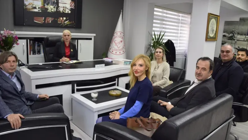 Eğitim Bir-Sen Karşıyaka’dan Karşıyaka İlçe Milli Eğitim Müdürü Günaydın’a ziyaret