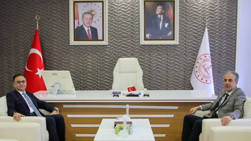 Ege Üniversitesi Rektörü Alcı’dan İzmir İl Millî Eğitim Müdürü Yahşi’ye ziyaret