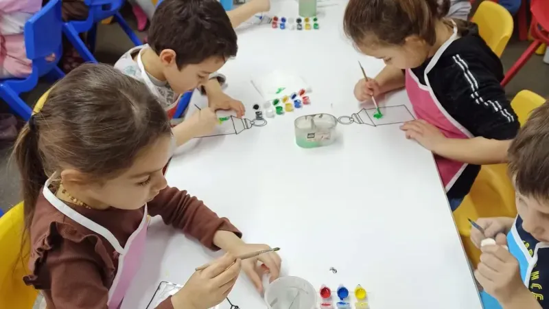 Urla’da minik öğrencilerden “Ramazan Feneri Atölyesi”