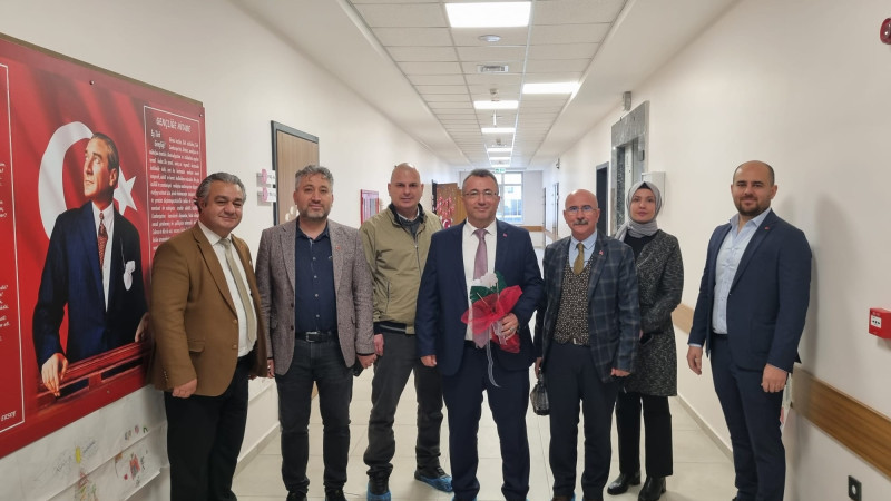 Menderes İlçe Milli Eğitim Müdürü Yılmaz: Okul-Aile İş Birliği Eğitimin Niteliğini Artırıyor