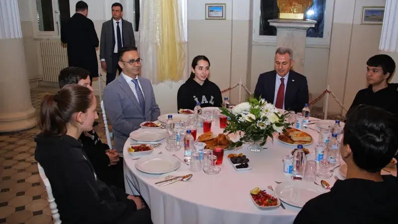 Dr. Ömer Yahşi: Ramazan, Eğitim Ailemizin Birlik ve Dayanışma Ruhunu Pekiştiriyor