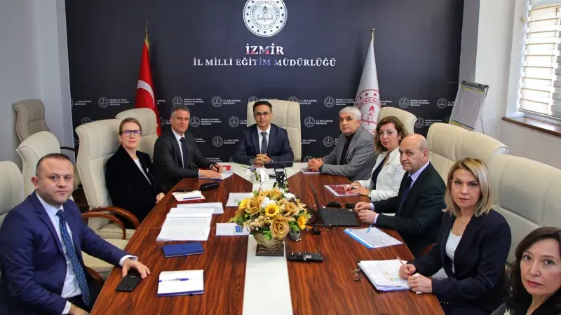 İzmir İl Millî Eğitim Müdürü Dr. Ömer Yahşi Buca ilçe yöneticileriyle buluştu