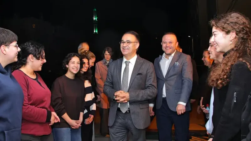 İzmir İl Millî Eğitim Müdürü Yahşi öğrencilerle sahurda buluştu