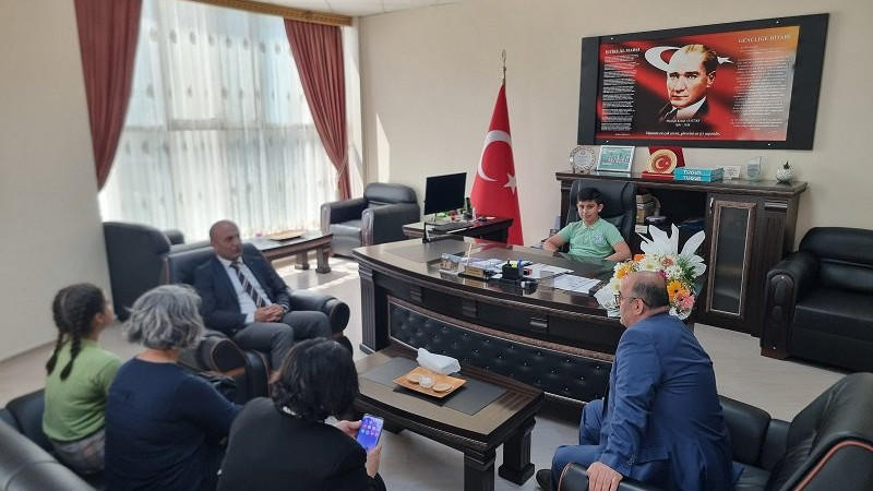 Çiğli’de 23 Nisan’da Koltuklar Çocuklara Devredildi