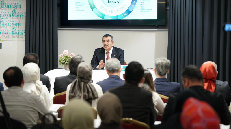 Bakan Tekin’den aile odaklı eğitime güçlü destek