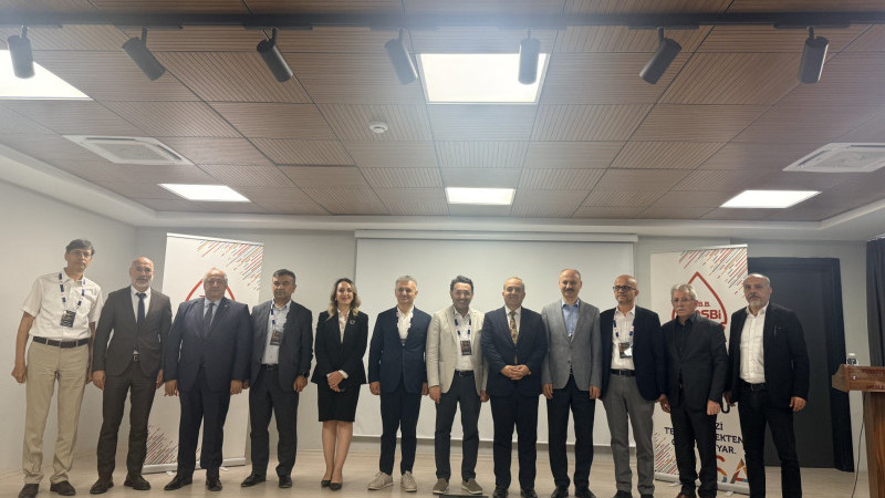 Dr. Erdoğan Akyüz: “Kariyer etkinlikleri öğrencilerin geleceğine yön veriyor”