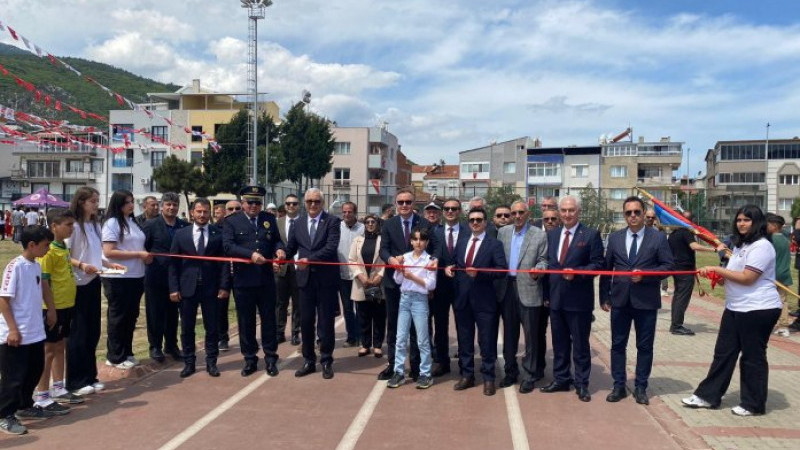 Kemalpaşa’da Başarılı Öğrencilere Ödül