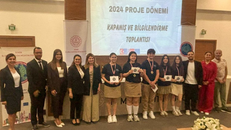 Erasmus+ Okul Eğitimi Akreditasyonu Kapanış Programı İzmir'de Yapıldı