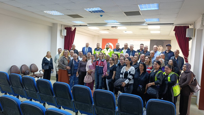 Menderes İlçe Milli Eğitim Müdürlüğü'nden okul servislerine kapsamlı eğitim
