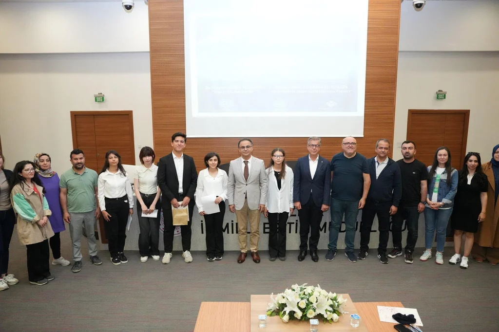 Cengiz Aytmatov Bölge Paneli, İzmir'de gerçekleştirildi