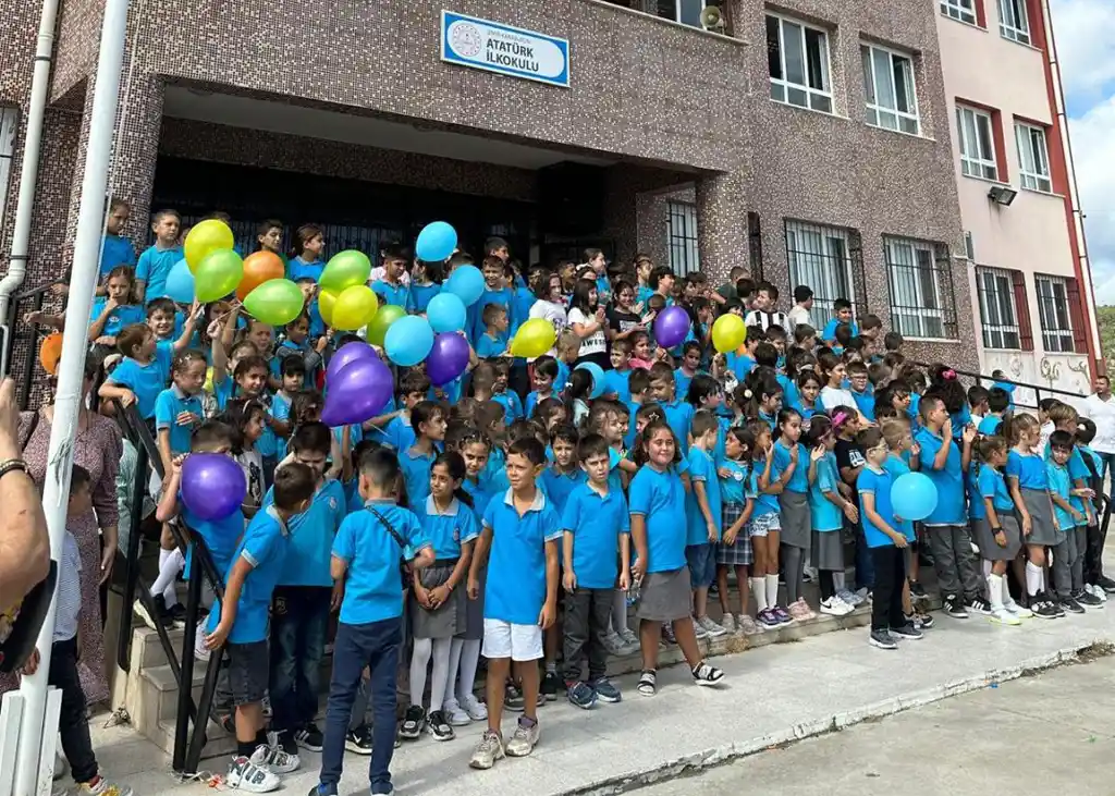 Karaburun’da İlköğretim Haftası coşkulu bir şekilde kutlandı