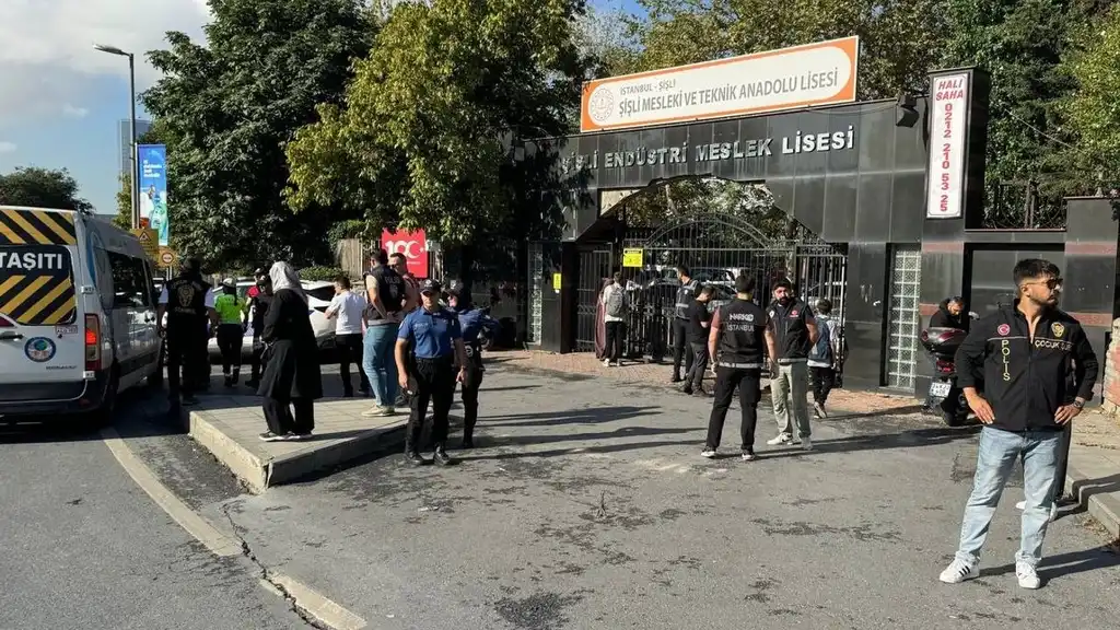Öğrencilerin güvenliği için velilere çağrı: Öğle arasında dışarı çıkmak yasak!