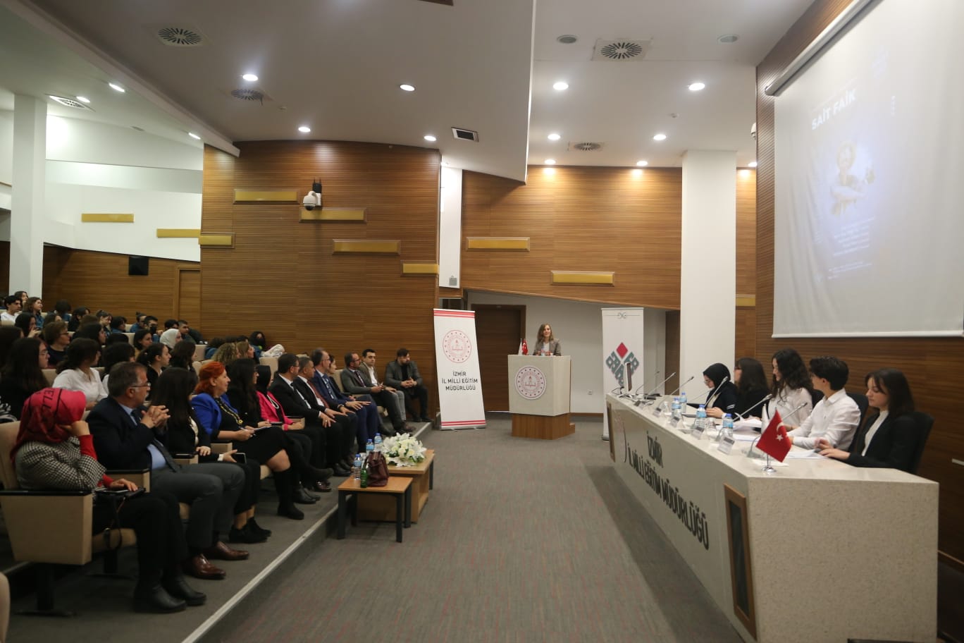 İzmir İl Milli Eğitim Müdürlüğü'nde “Sait Faik Abasıyanık” il paneli gerçekleştirildi