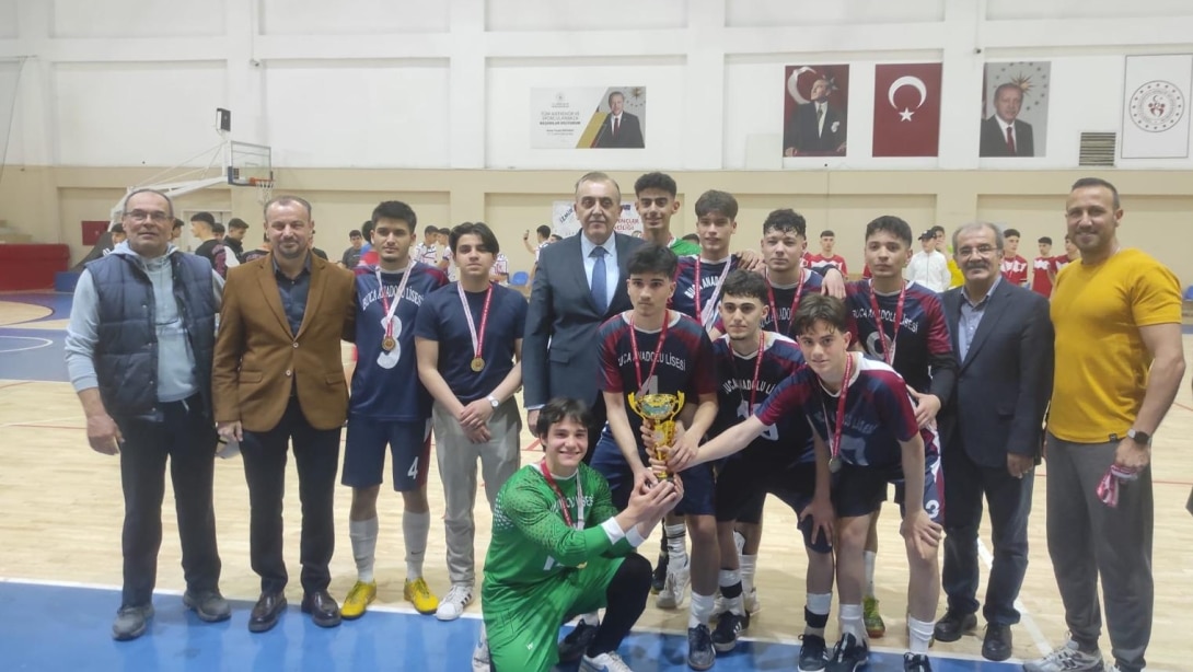 Buca İlçe Milli Eğitim Müdürlüğü'nde şampiyonlar belli oldu