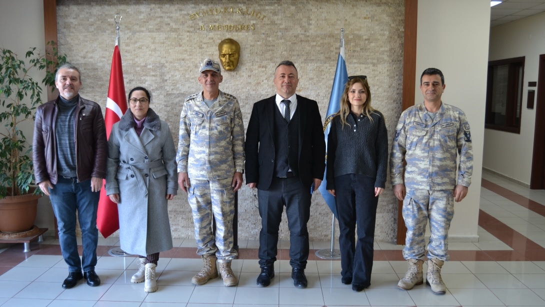 Menderes İlçe Milli Eğitim Müdürlüğü'nde 'Cevher Projesi' ziyaretleri yapıldı.