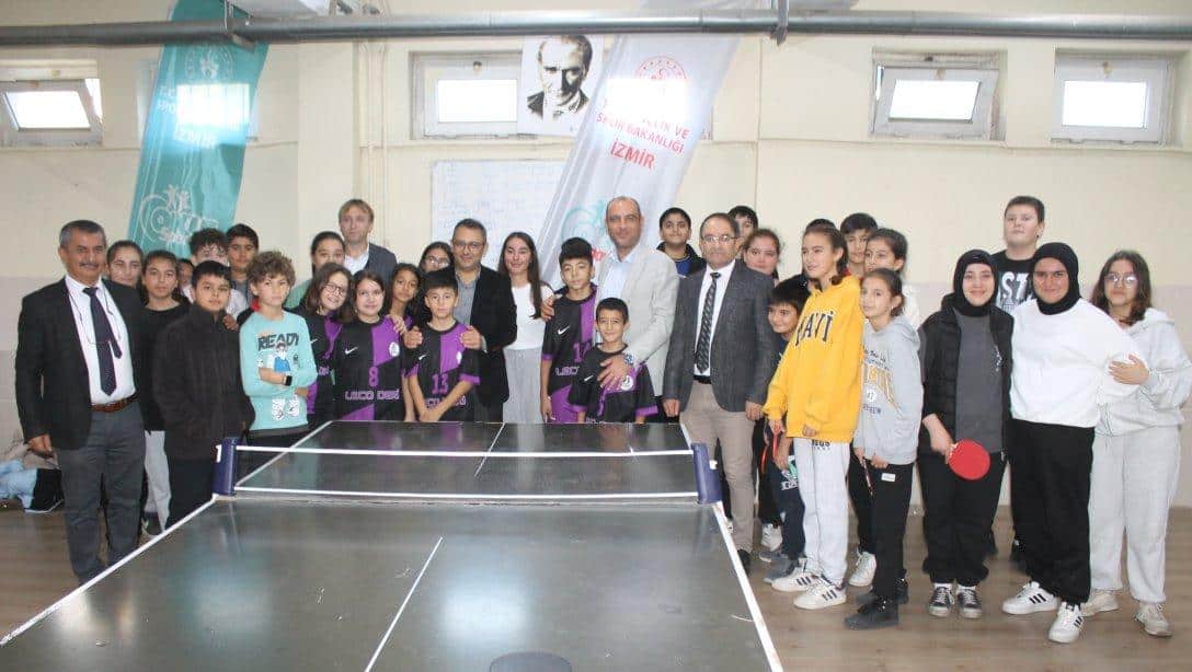 Selçuk İlçe Milli Eğitim Müdürlüğü'nde masa tenisi turnuvası yapıldı