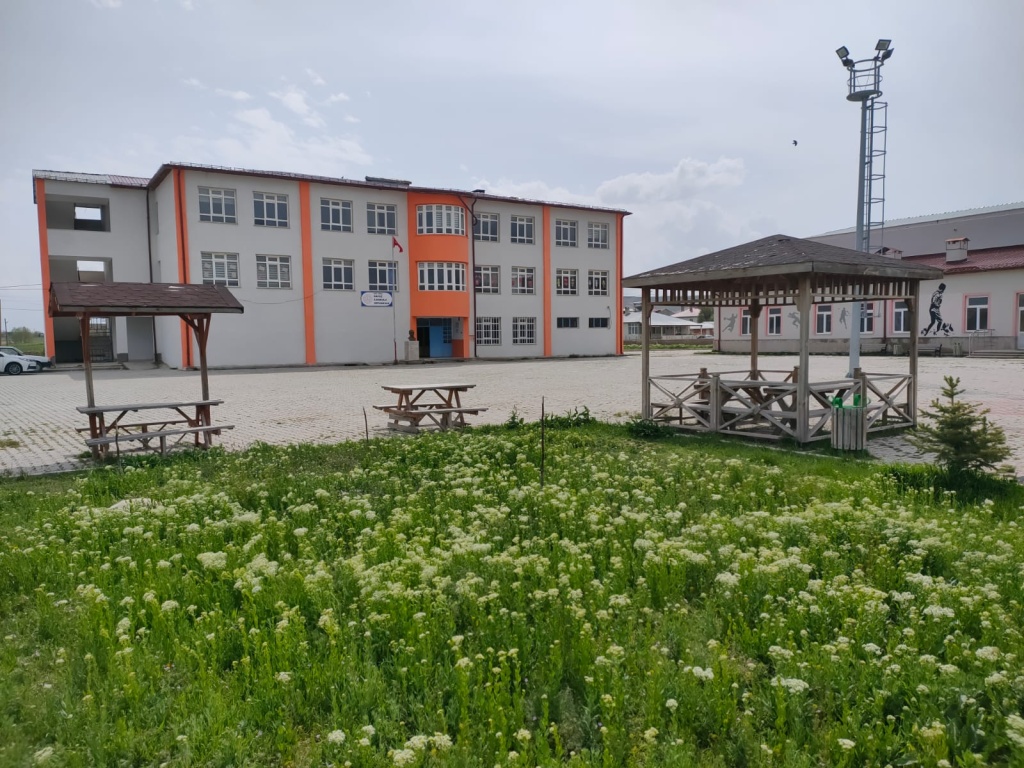 Öğrencisini darp eden öğretmen açığa alındı